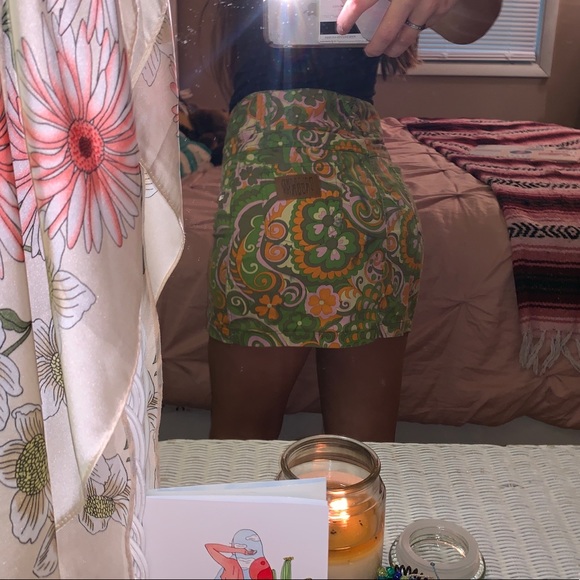 Dolce & Gabbana Dresses & Skirts - Dolce & Gabbana 70s Style Paisley Skirt